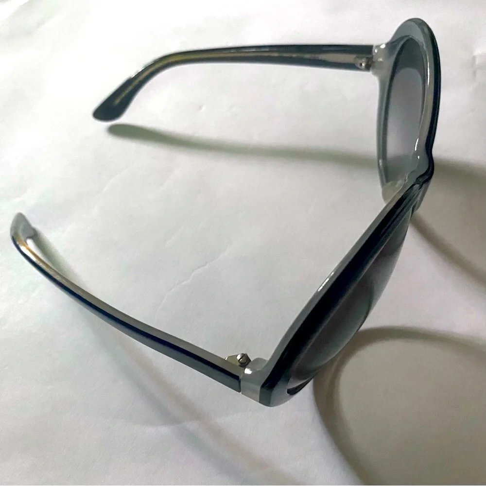 Theory sunglasses black with gray gradient lenses